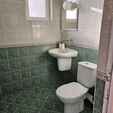 ホテル Lotos キテン