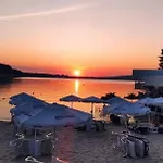 Lotos * Kiten (Burgas)