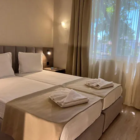 Hotel Lotos